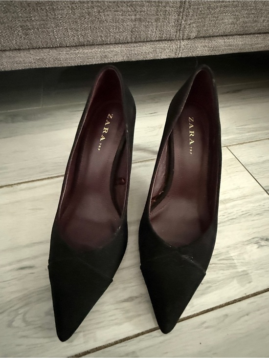 Zara Shoes - Zara Black Pointed-Toe Heeled Pumps Faux Suede Heels